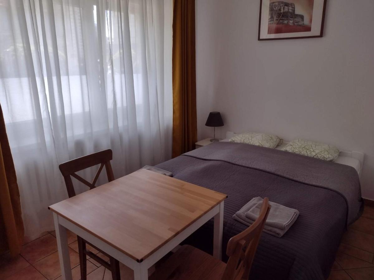 Pokoje Goscinne Przy Ogrodzie Staromiejskim Breslavia Exterior foto